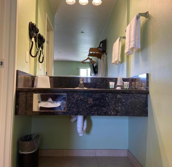 בית מלון כפרי Rancho California Inn Temecula