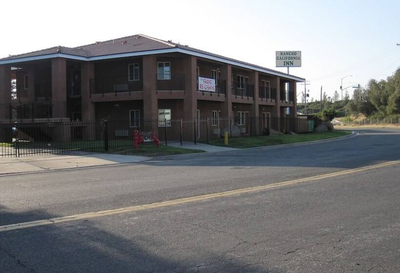 בית מלון כפרי Rancho California Inn Temecula