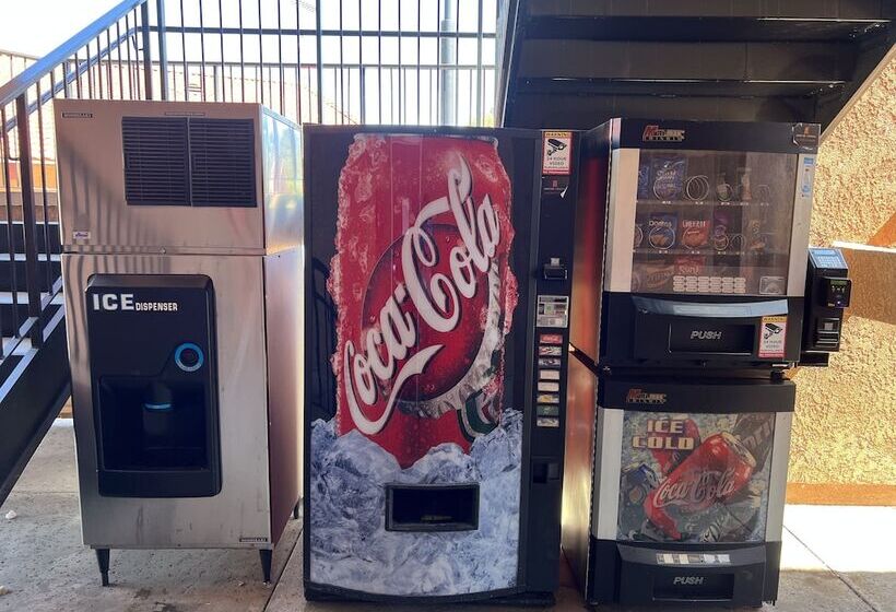 בית מלון כפרי Rancho California Inn Temecula