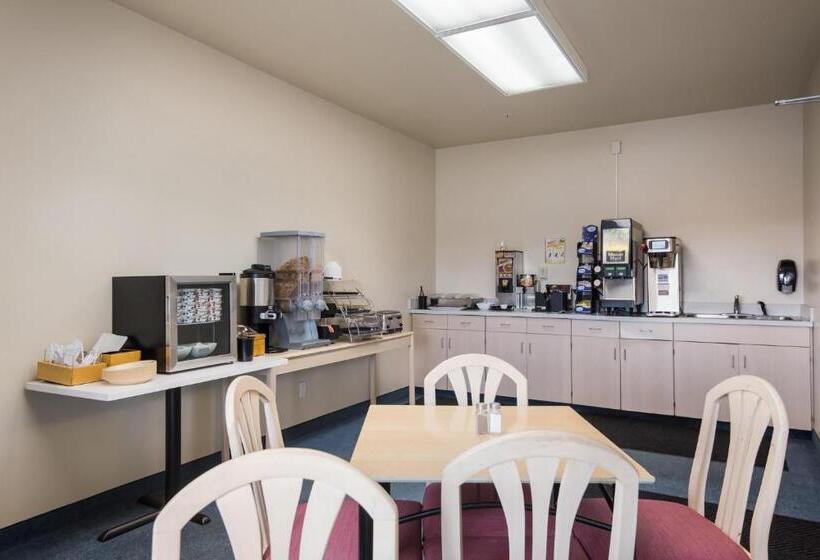 בית מלון כפרי Red Lion Inn & Suites Butte