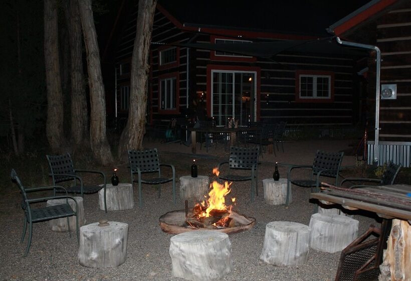 فندق Riverside Meadows Cabins