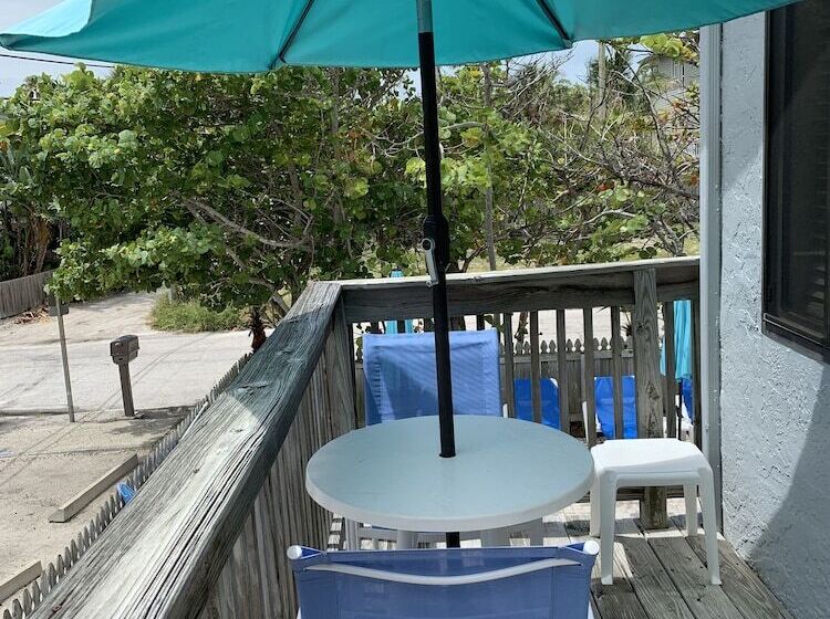 فندق Sabal Palms Inn