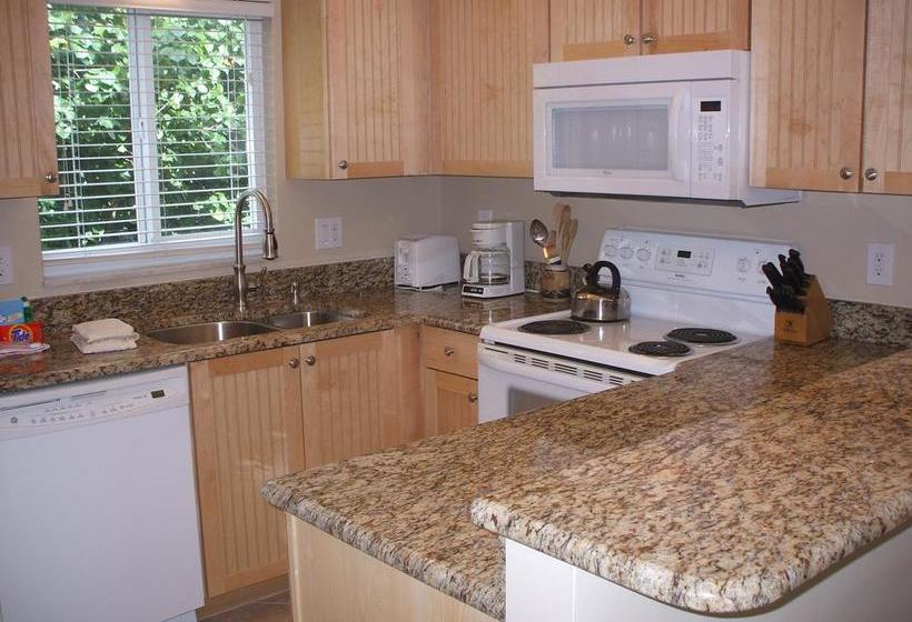 فندق Sea Shells Condominiums