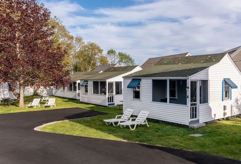 هتل The Beaches Guest Rooms And Cottages