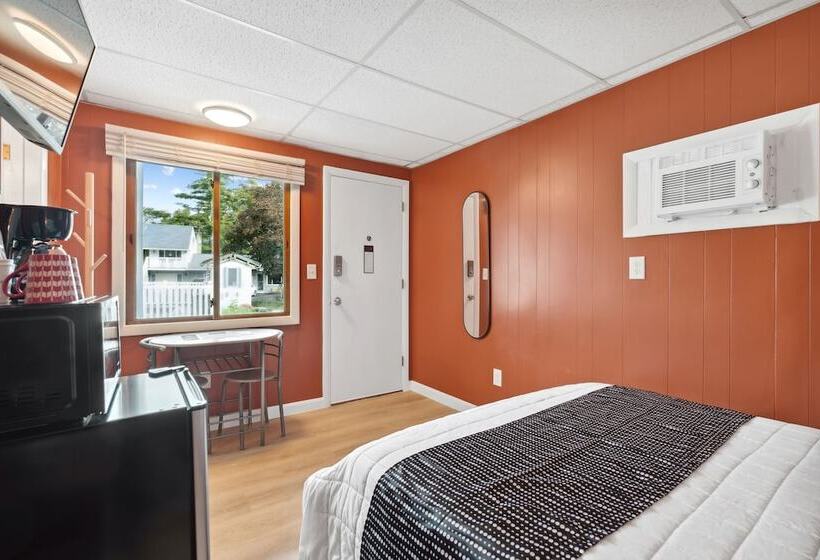 هتل The Beaches Guest Rooms And Cottages
