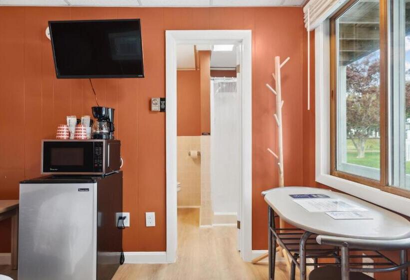 هتل The Beaches Guest Rooms And Cottages