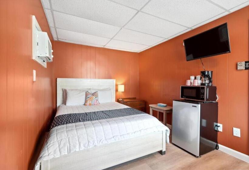 هتل The Beaches Guest Rooms And Cottages