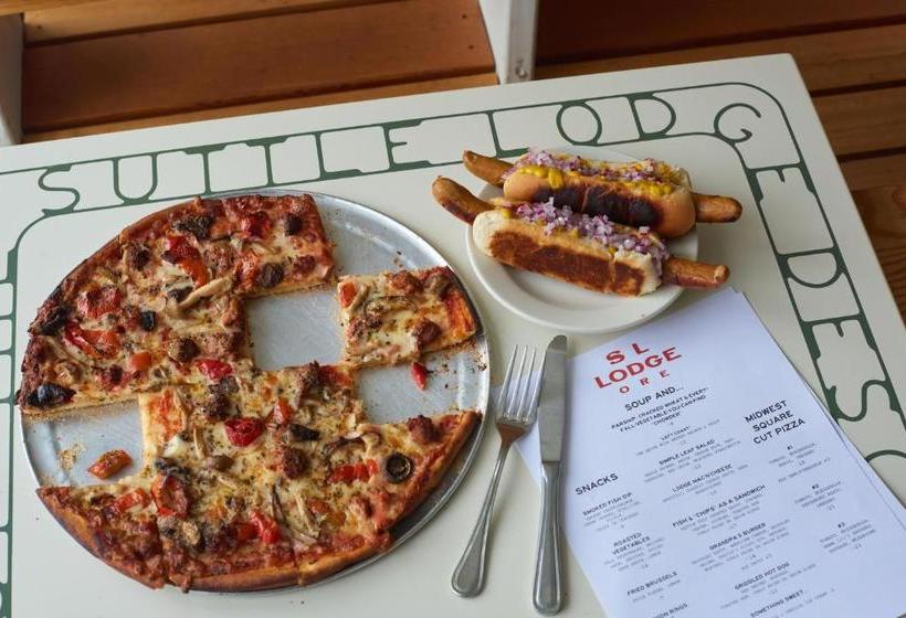 호텔 The Suttle Lodge & Boathouse
