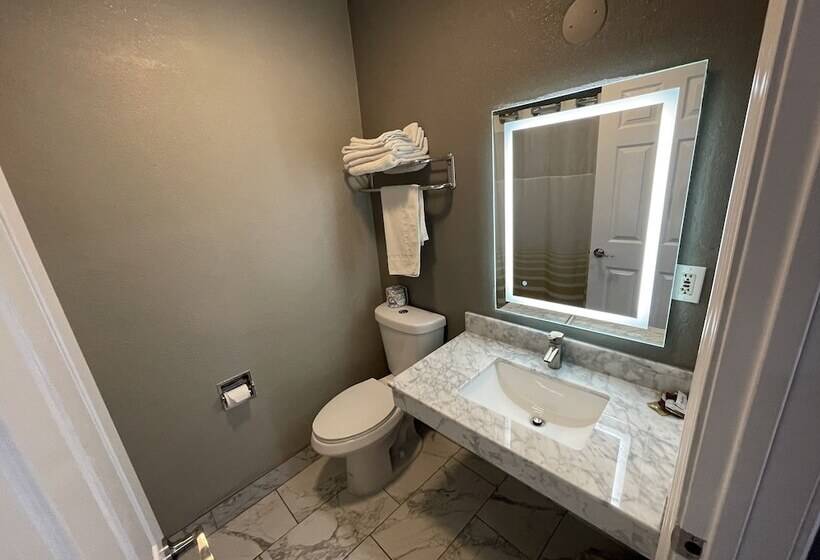 هتل Villa Court Inn Oroville