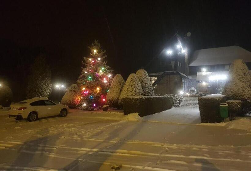 בית מלון כפרי Zajazd Pod Niedźwiedziem