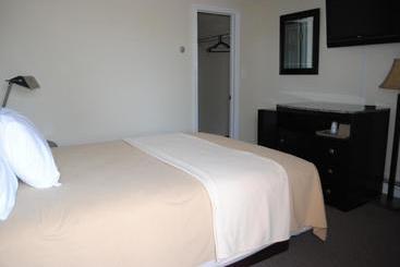 Shore Point Motel