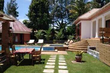 تختخواب و صبحانه Sprunger Avenue Tulia Homes