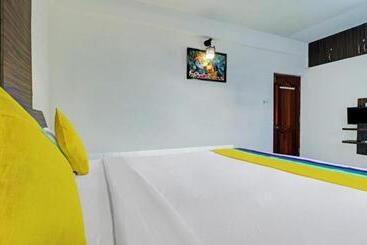 هتل Colors Stay