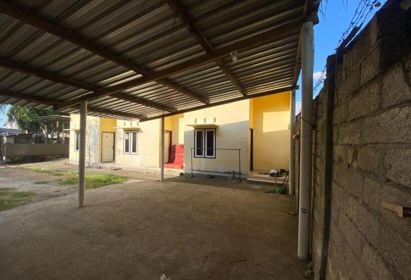 فندق Oyo Life 93153 Kos Jenggala