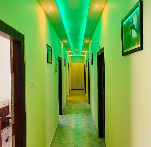 Отель Oyo Rain Guest House