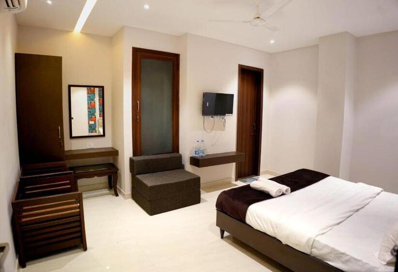 Hotel Swastik 5 Minutes Walking From Golden Temple