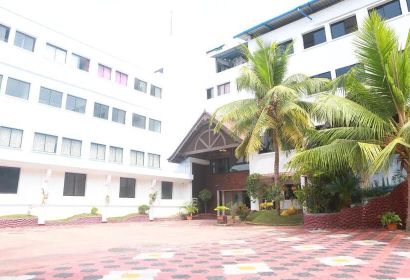 فندق The Vijaya Palace