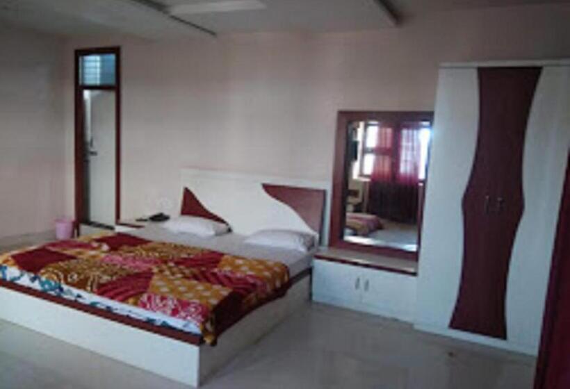 ホテル Varun Inn