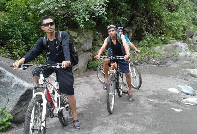 بنسيون Bengker Bungalow