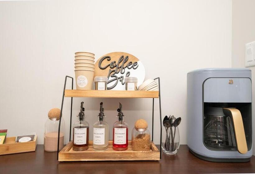 پانسیون Copperwood Cozy Cellar