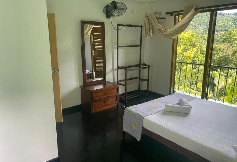 بنسيون Eagles Lodge   Kandy