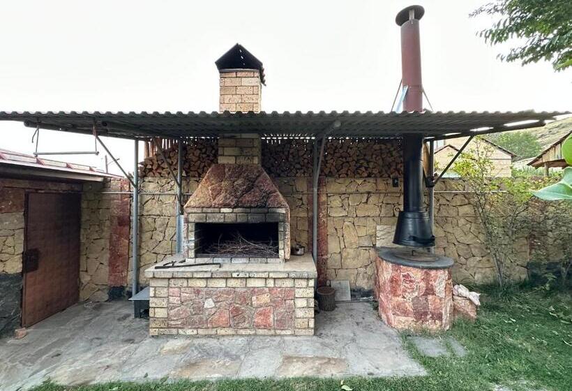پانسیون Green Garden Guest House