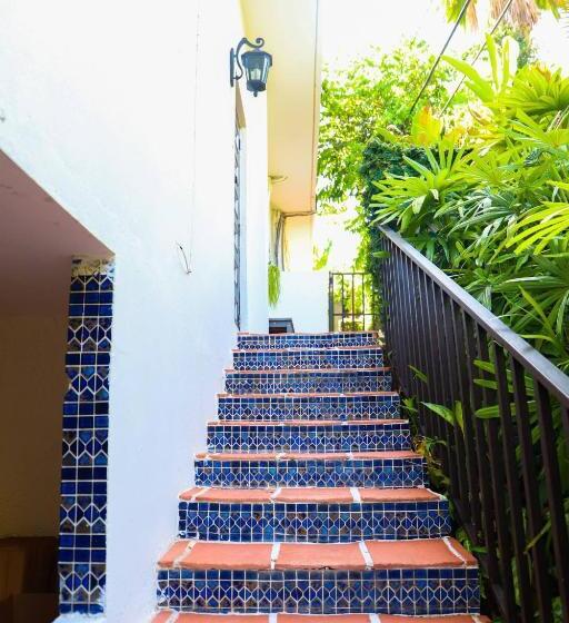 پانسیون Room In House   Pr Private Rm8 2 Beds 1 3ppl Gated Keypad Parking