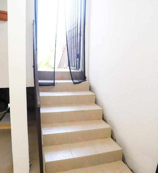 پانسیون Room In House   Pr Private Rm8 2 Beds 1 3ppl Gated Keypad Parking
