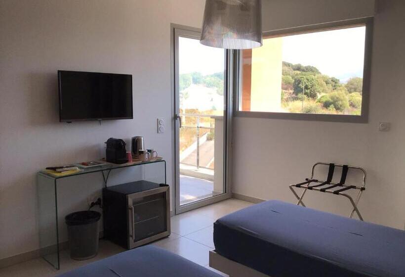مبيت وإفطار Suite Avec 2 Chambres D Hôtes Pour 1 à 4 Personnes Avec Terrasse, Vue Mer, Parking Privé, Proche Por