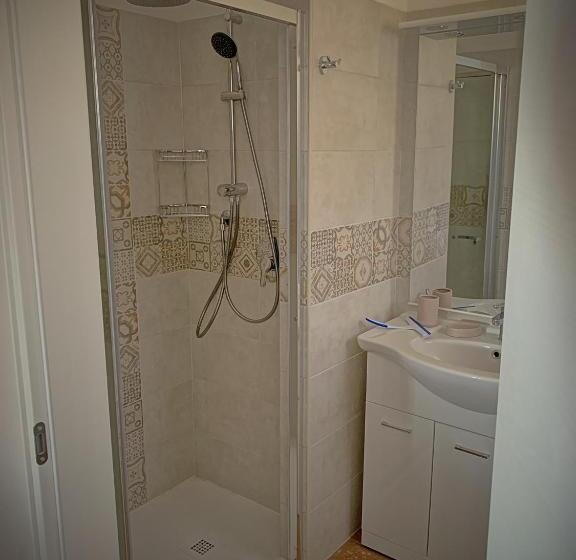 مبيت وإفطار Al Sit Ed Marino