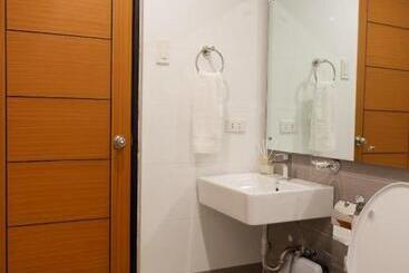 تختخواب و صبحانه Ecco Suites Baguio