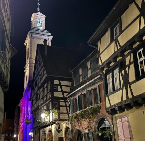 تختخواب و صبحانه La Chambre Des Trois églises