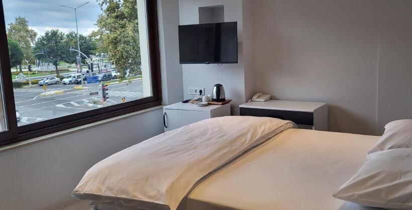 تختخواب و صبحانه Meydan Buti̇k Otel