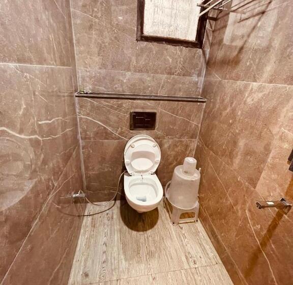 ベッドアンドブレックファースト White House   A Four Star Luxury Resort