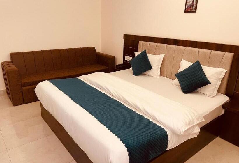 ベッドアンドブレックファースト White House   A Four Star Luxury Resort