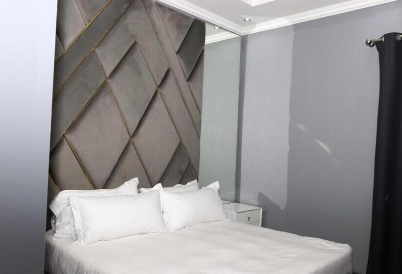 تختخواب و صبحانه The Residence Villa