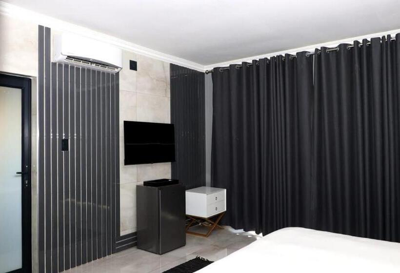 تختخواب و صبحانه The Residence Villa