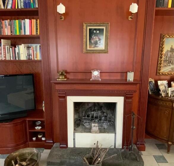 تختخواب و صبحانه Villa Magnolia
