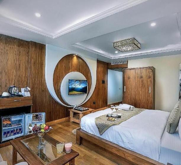Отель Adlife Luxury