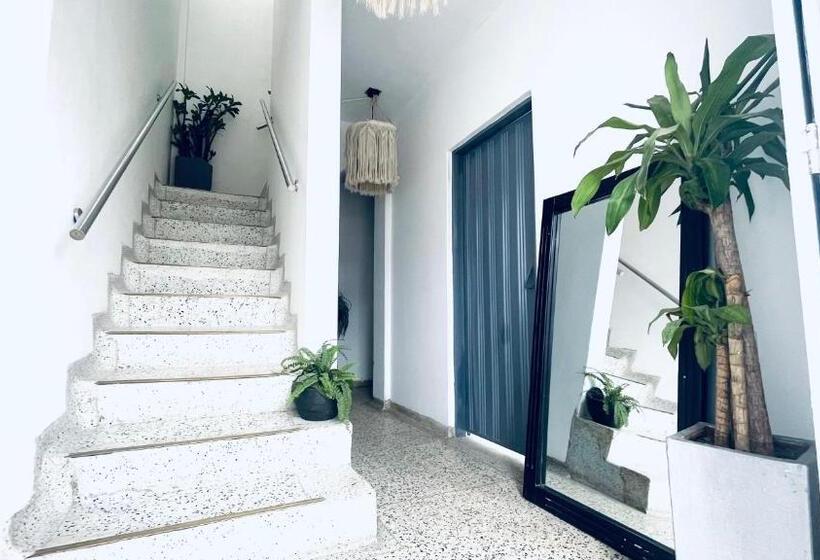 هتل Balcon De Oro Curumani