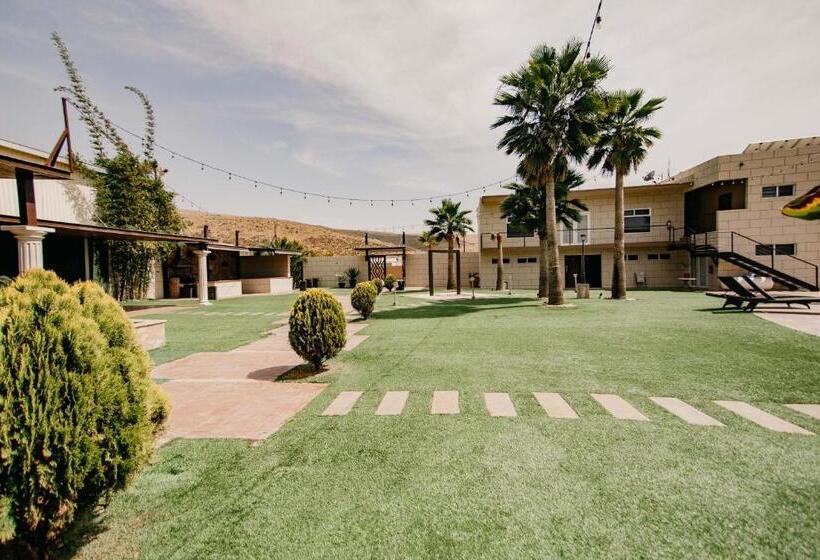 هتل Quinta San Carlos Ensenada