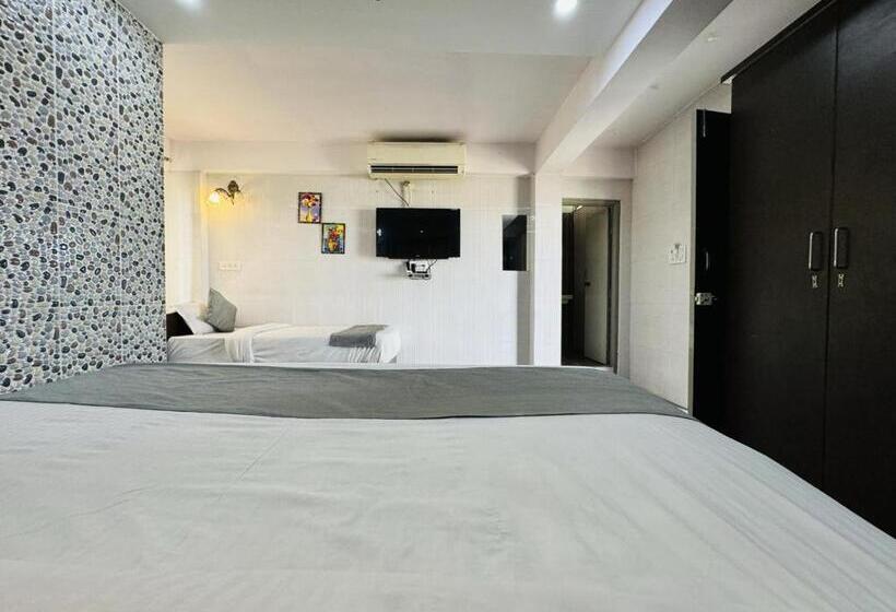 Hotel Silver Sky