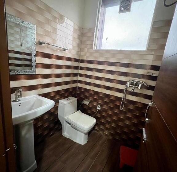 酒店 The Crown , Top Rated & Most Awarded Property In Chandigarh, Zirakpur & Tricity