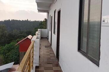 هتل Tj Linga Rooms Stay