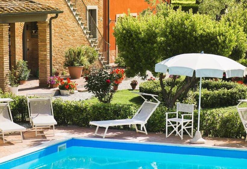 Isa Il Casale Di Donoratico, Residence With Swimming Pool