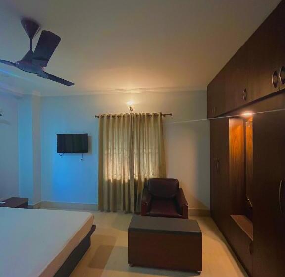 پانسیون Ambrosia Inn