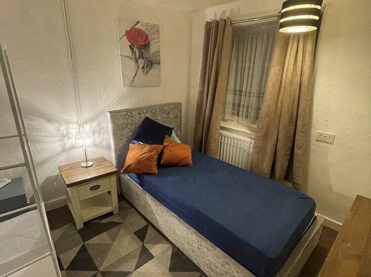 بنسيون British Flag