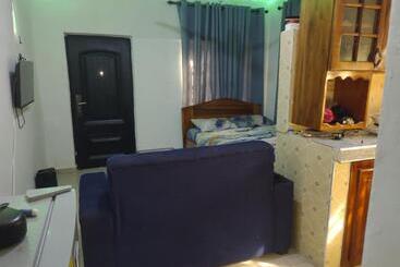 پانسیون Kingee Lodge