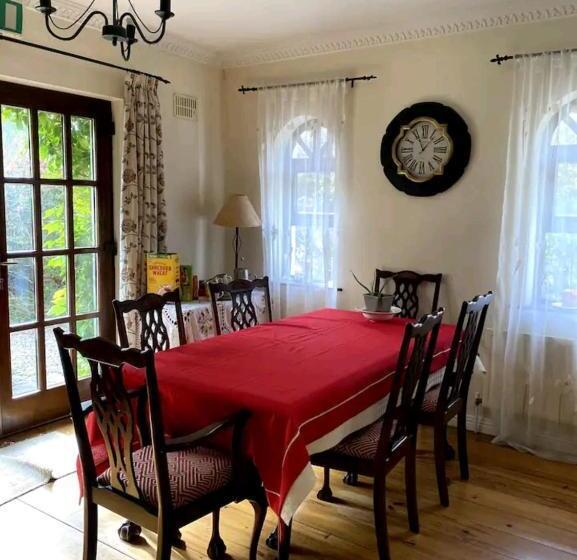 פנסיון Oystercatcher Guesthouse