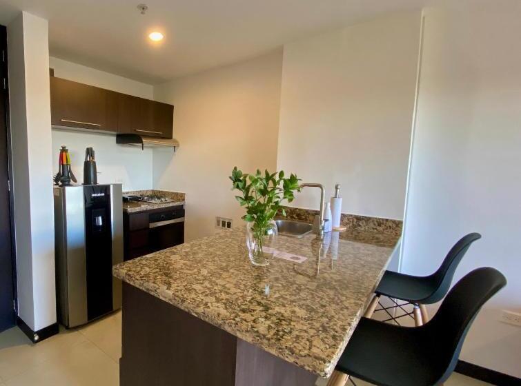 پانسیون Room In Bb Luxurious Mountain View Suite